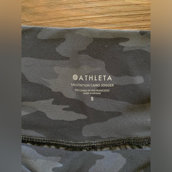 ATHLETA Salutation Camo Jogger Powervita Black Gray Women’s Size Small - Picture 3 of 10